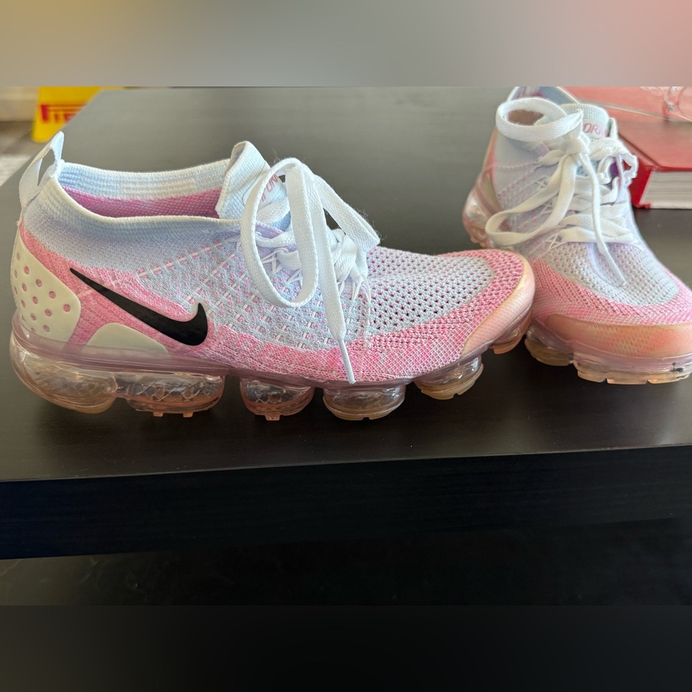 Nike Women’s VaporMax sz 7 Rare Pink Colorway